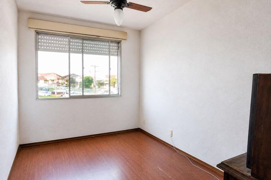 Sala de apartamento para alugar com 2 quartos, 60m² em Jardim Itu, Porto Alegre