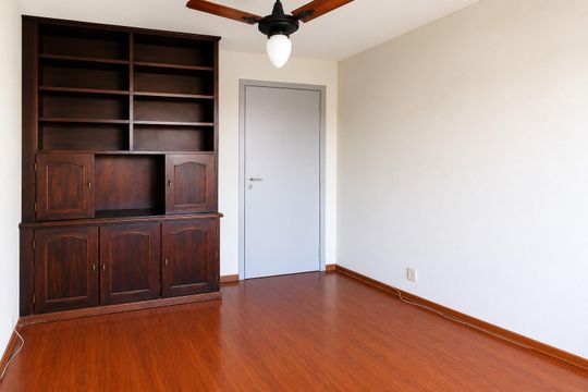 Apartamento para alugar com 2 quartos, 60m² em Jardim Itu, Porto Alegre