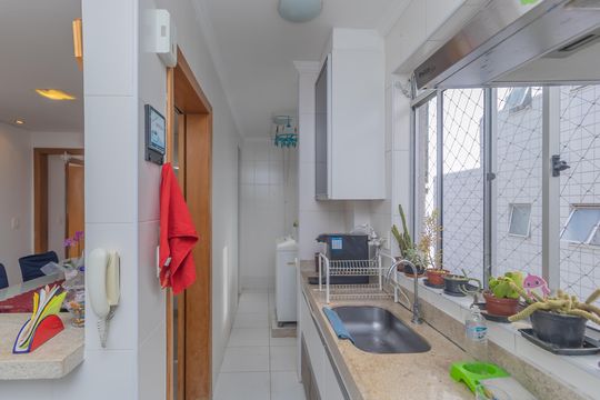Apartamento à venda com 3 quartos, 73m² em União, Belo Horizonte
