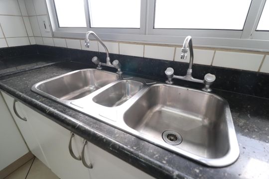 Cozinha de casa para alugar com 4 quartos, 900m² em Jardim Karaíba, Uberlândia