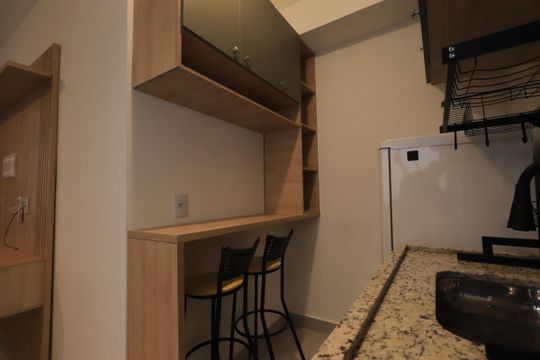 Cozinha de kitnet/studio para alugar com 1 quarto, 19m² em Vila Esperança, São Paulo