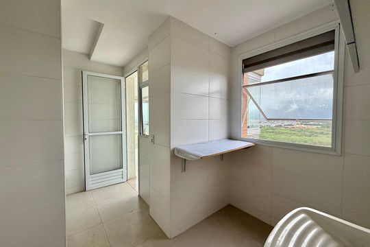 Área de serviço  de apartamento para alugar com 2 quartos, 82m² em Barra da Tijuca, Rio de Janeiro