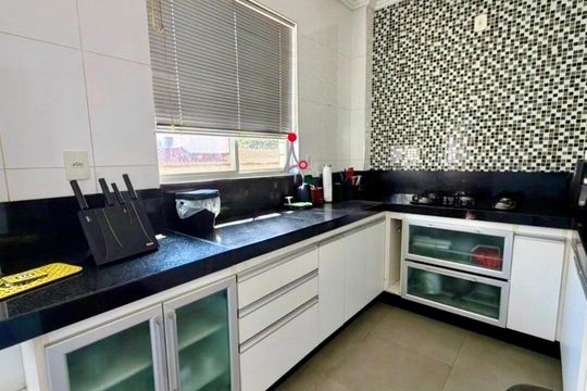 Cozinha de apartamento à venda com 3 quartos, 112m² em União, Belo Horizonte