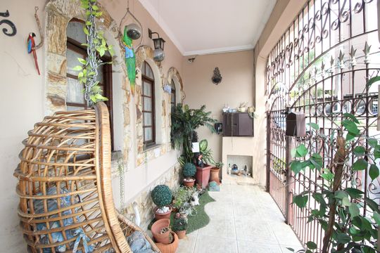 Garagem de casa à venda com 3 quartos, 156m² em Conjunto Residencial José Bonifácio, São Paulo