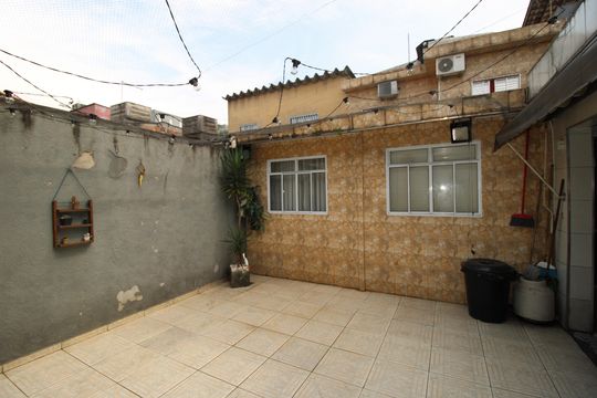Quintal de casa à venda com 3 quartos, 156m² em Conjunto Residencial José Bonifácio, São Paulo