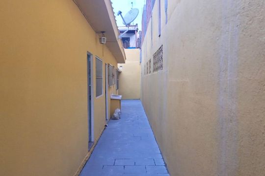 Área externa de casa à venda com 2 quartos, 79m² em Parque Capuava, Santo André