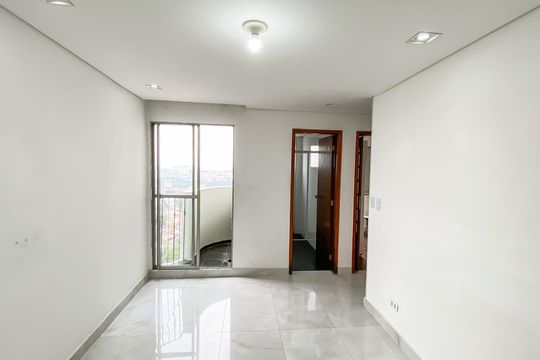 Sala  de apartamento para alugar com 2 quartos, 50m² em Vila Londrina, São Paulo