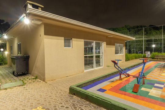 Apartamento à venda com 3 quartos, 57m² em Santa Cândida, Curitiba