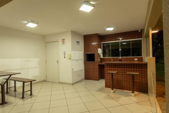 Apartamento à venda com 3 quartos, 57m² em Santa Cândida, Curitiba