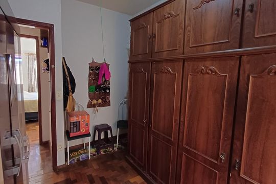 Quarto de apartamento à venda com 2 quartos, 69m² em Heliópolis, Belo Horizonte