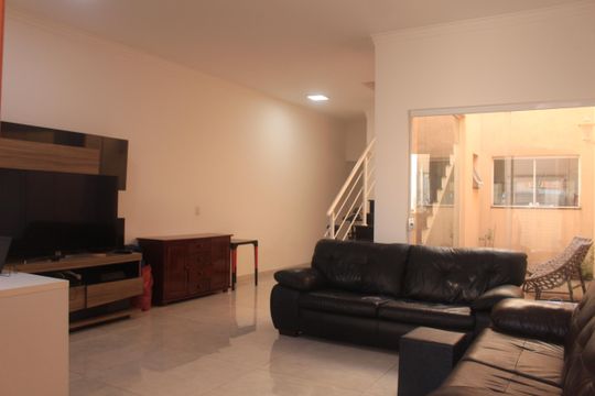 Casa à venda com 3 quartos, 193m² em Osvaldo Cruz, São Caetano do Sul