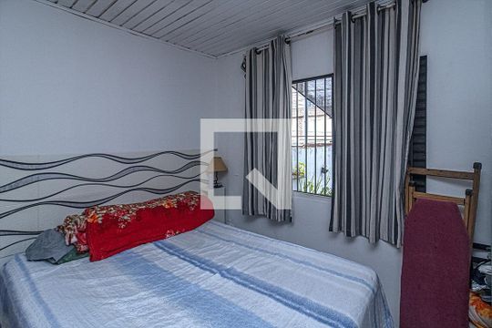 Casa à venda com 4 quartos, 400m² em Vila Nair, São Paulo