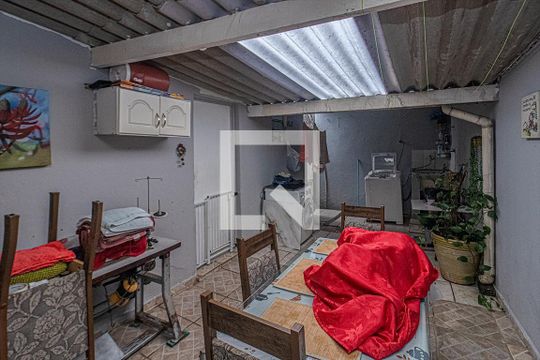 Casa à venda com 4 quartos, 400m² em Vila Nair, São Paulo