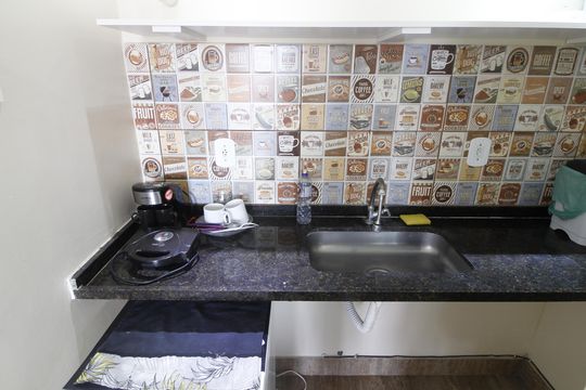 Cozinha de kitnet/studio para alugar com 1 quarto, 25m² em Peró, Cabo Frio