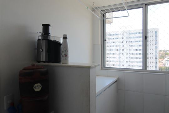 Cozinha e Área de Serviço de apartamento para alugar com 2 quartos, 75m² em Jardim Guanabara, Belo Horizonte