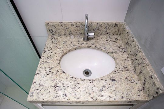 Banheiro de apartamento para alugar com 1 quarto, 26m² em Centro, Diadema
