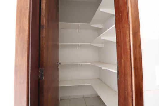 Dispensa de apartamento para alugar com 2 quartos, 118m² em Patrimônio, Uberlândia