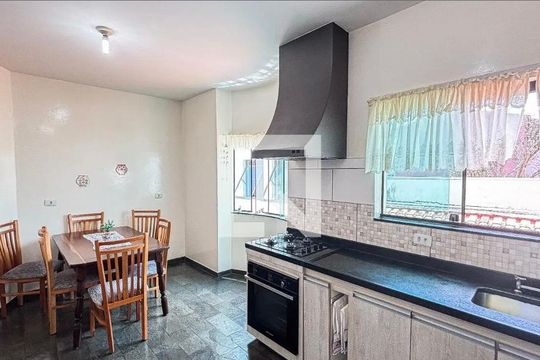 Cozinha de casa à venda com 4 quartos, 378m² em Vila Pires, Santo André