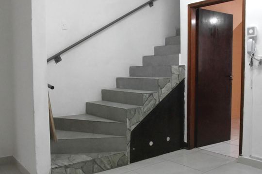Casa à venda com 2 quartos, 180m² em Jardim Rosalina, São Paulo