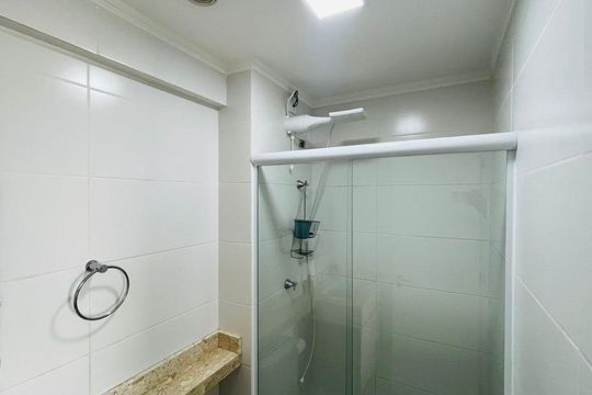 Banheiro de apartamento para alugar com 1 quarto, 55m² em Bela Vista, São Paulo