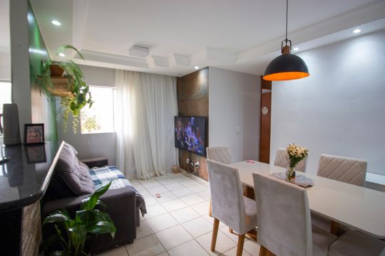 Apartamento à venda com 3 quartos, 61m² em Riacho Fundo Ii-3a Etapa, Brasília