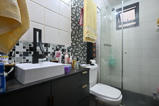 Banheiro social de apartamento à venda com 3 quartos, 72m² em Vila Andrade, São Paulo