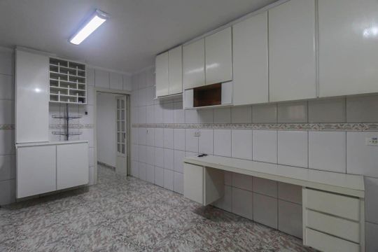 Casa à venda com 3 quartos, 130m² em Jardim Egle, São Paulo