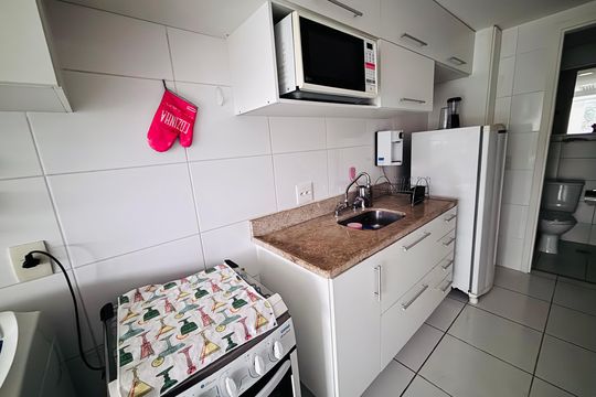 Cozinha de apartamento para alugar com 2 quartos, 70m² em Recreio dos Bandeirantes, Rio de Janeiro
