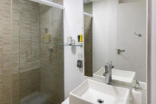 Banheiro de apartamento à venda com 3 quartos, 86m² em Vila Clementino, São Paulo