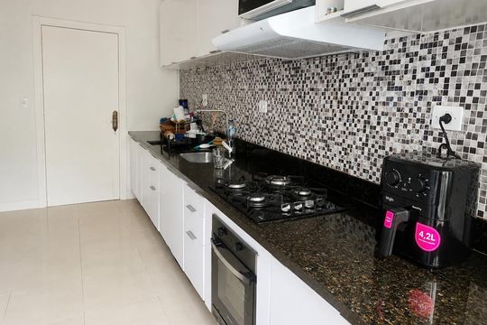 Cozinha de apartamento à venda com 3 quartos, 86m² em Vila Clementino, São Paulo