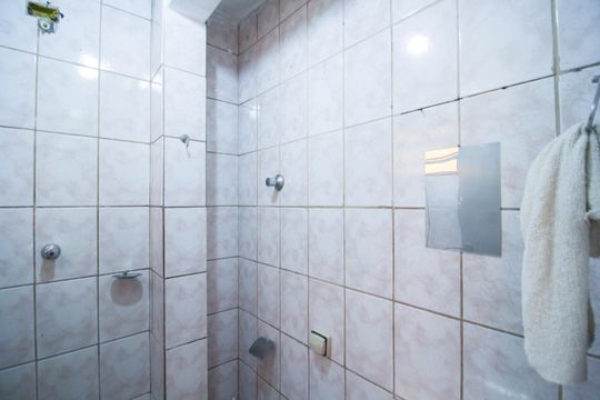 Banheiro de casa para alugar com 2 quartos, 60m² em Vila Uniao(zona Norte), São Paulo