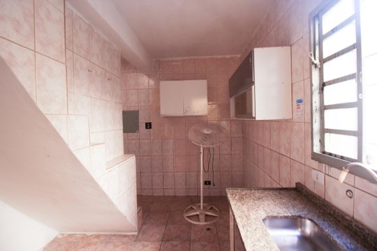 Cozinha de casa para alugar com 2 quartos, 60m² em Vila Uniao(zona Norte), São Paulo