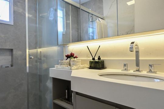 Banheiro Suíte de apartamento à venda com 2 quartos, 74m² em Jardim Ampliacao, São Paulo
