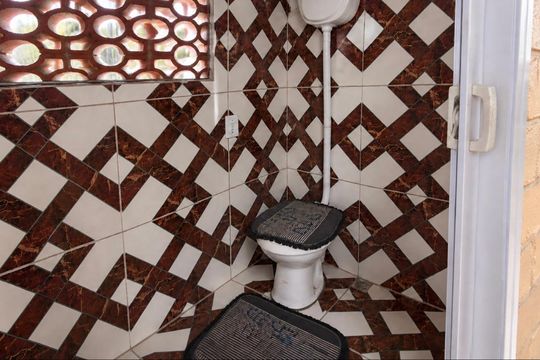 Banheiro de apartamento para alugar com 2 quartos, 60m² em Taquara, Rio de Janeiro