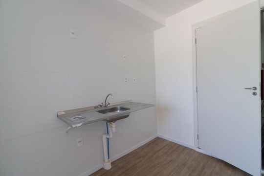 Cozinha de apartamento para alugar com 2 quartos, 37m² em Vila Gea, São Paulo