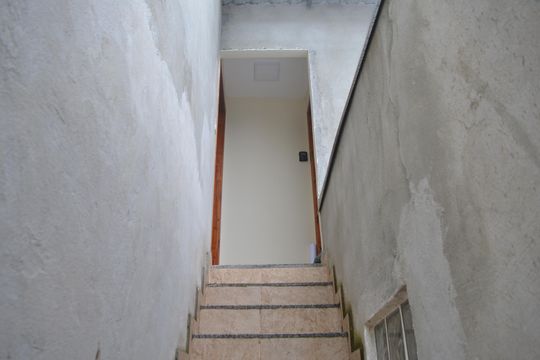 acesso de kitnet/studio para alugar com 1 quarto, 25m² em Vila Felipe, Petrópolis
