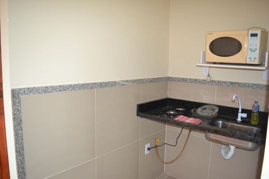 Cozinha de kitnet/studio para alugar com 1 quarto, 29m² em Chácara Flora, Petrópolis