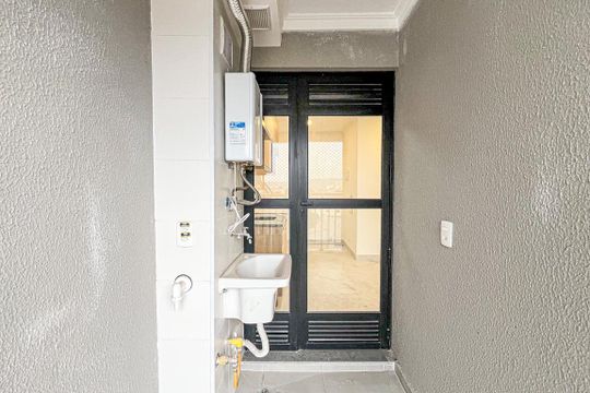 Área de Serviço de apartamento para alugar com 2 quartos, 42m² em Vila Albertina, São Paulo