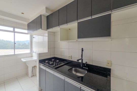 Apartamento para alugar com 2 quartos, 43m² em Vila Indiana, Taboão da Serra