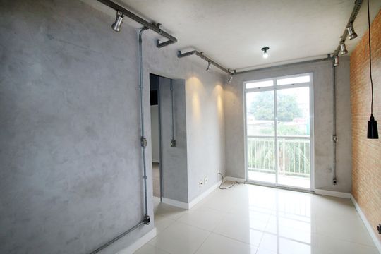 Apartamento para alugar com 2 quartos, 50m² em Parada de Lucas, Rio de Janeiro