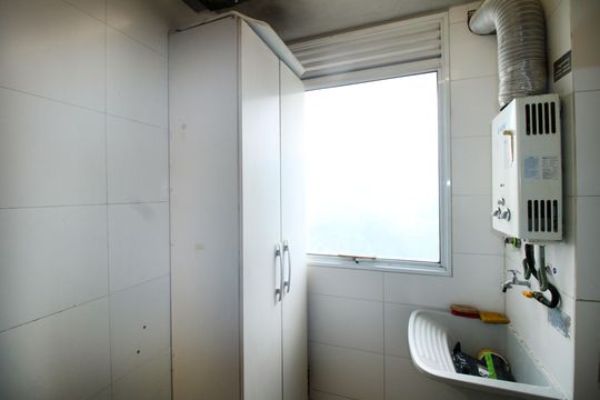 Área de Serviço de apartamento para alugar com 2 quartos, 50m² em Parada de Lucas, Rio de Janeiro