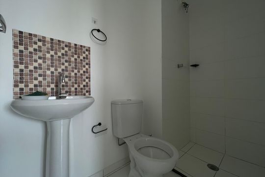 Banheiro de apartamento para alugar com 2 quartos, 35m² em Jardim Soares, São Paulo