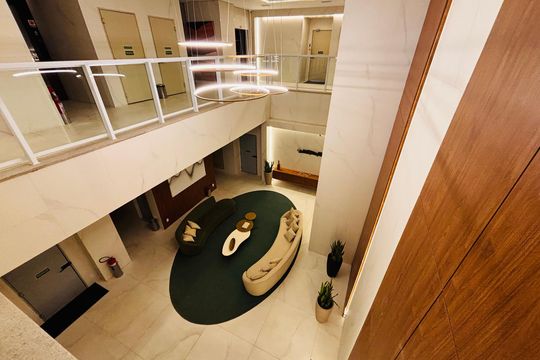 Hall de apartamento à venda com 2 quartos, 90m² em Centro Comercial Jubran, Barueri