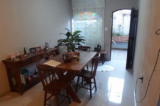 Casa à venda com 4 quartos, 195m² em Anhangabaú, Jundiaí