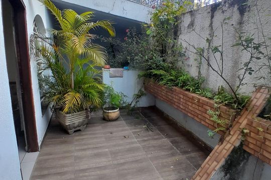 Área externa de casa à venda com 4 quartos, 195m² em Anhangabaú, Jundiaí