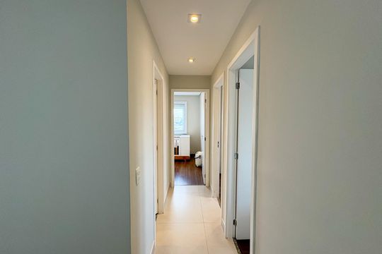 Corredor de apartamento à venda com 3 quartos, 67m² em Bethaville I, Barueri