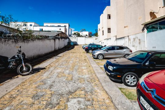 Área externa de apartamento à venda com 1 quarto, 43m² em Trevo, Belo Horizonte
