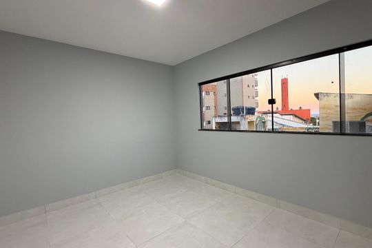 Vista de kitnet/studio para alugar com 1 quarto, 37m² em Piatã, Salvador