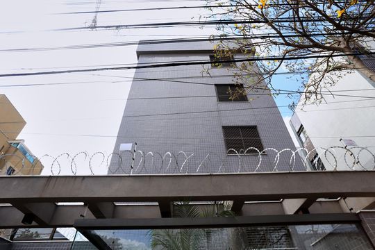 Fachada de apartamento para alugar com 3 quartos, 77m² em Esplanada, Belo Horizonte