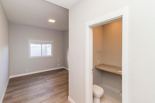 Quarto de apartamento à venda com 3 quartos, 247m² em Jardim do Salso, Porto Alegre